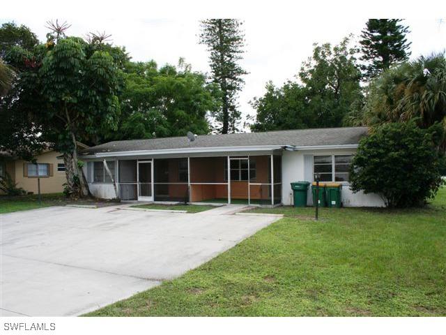 4364 23rd Pl., Naples, FL