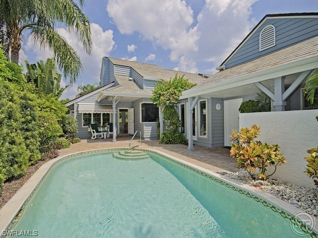 648 Bridgeway Ln., Naples, FL