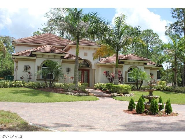 570 Weber Blvd., Naples, FL 34120