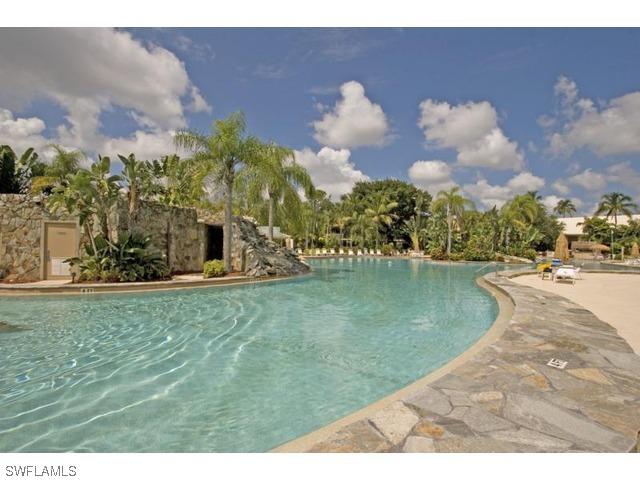 2360 Hidden Lake Ct. #8403, Naples, FL 34112