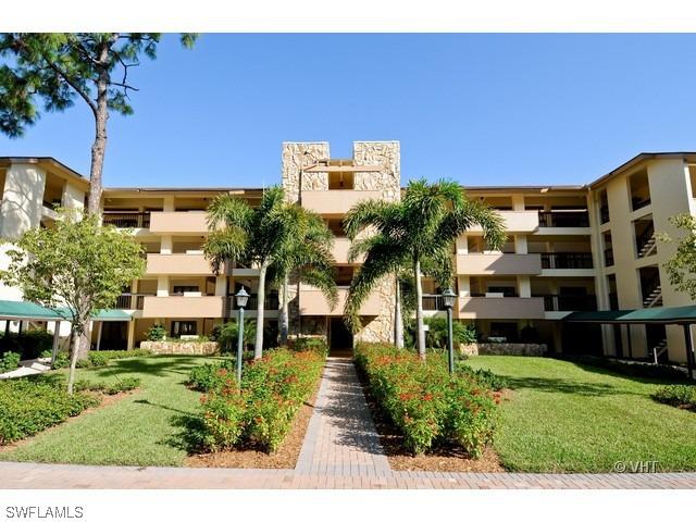 200 Wyndemere Way #404, Naples, FL