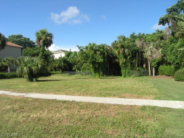 890 Kendall Dr., Marco Island, FL