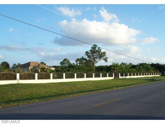 2060 Desoto Blvd., Naples, FL 34120