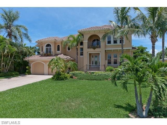 2120 Sheepshead Dr., Naples, FL 34102