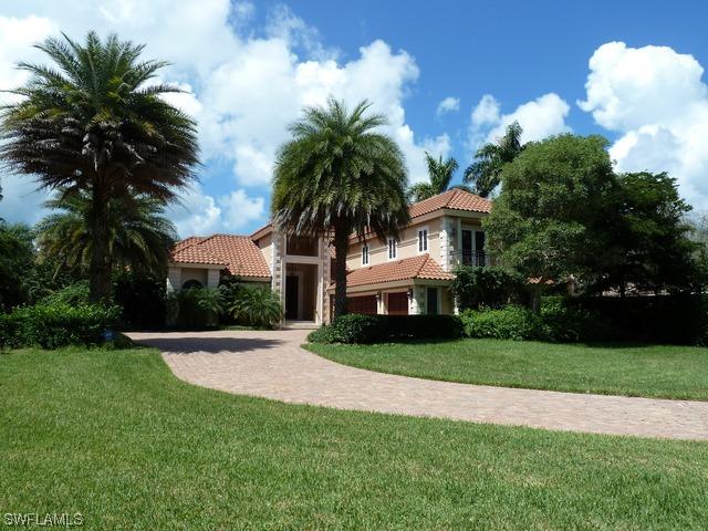 2590 Half Moon Walk, Naples, FL