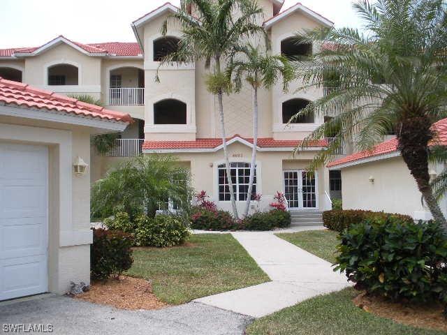 4650 Yacht Harbor Dr. #122, Naples, FL 34112