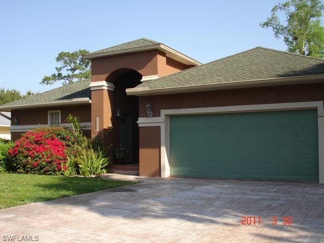 1385 Cypress Woods Dr., Naples, FL 34103