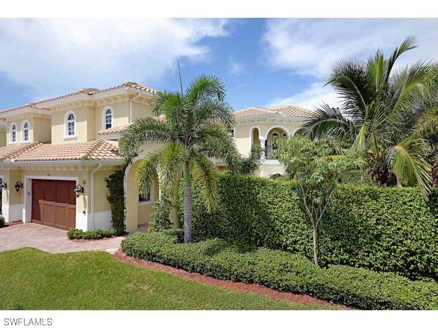 4882 West Blvd Ct. #105, Naples, FL 34103