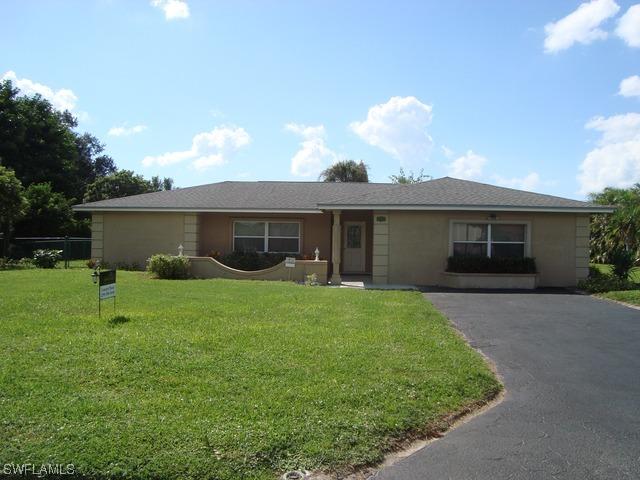 10353 Winterview Dr., Naples, FL 34109