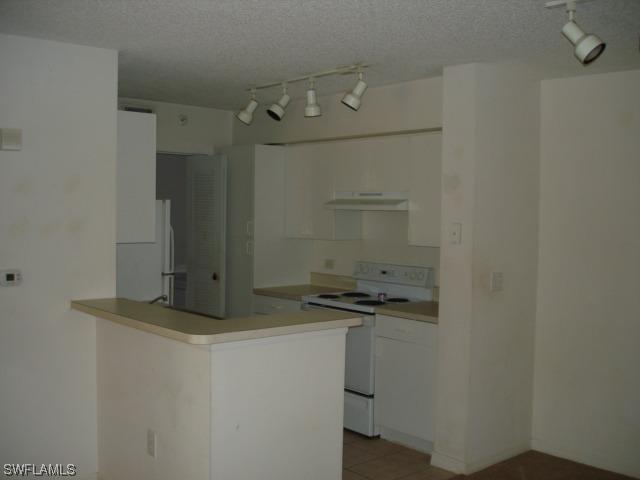 8960 Colonnades Ct. #915, Bonita Springs, FL 34135