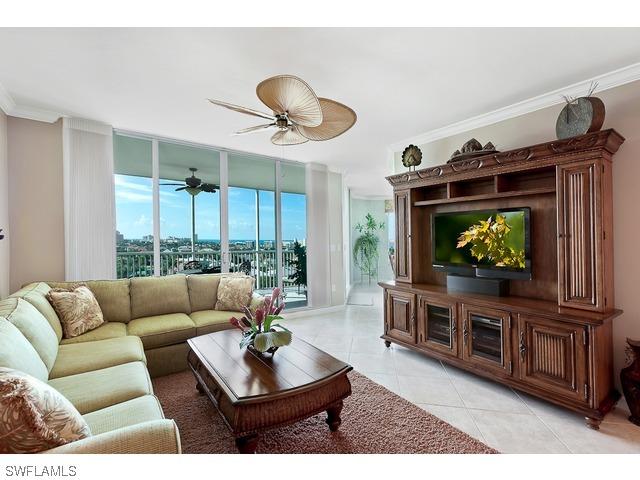 300 Dunes Blvd. #803, Naples, FL 34110
