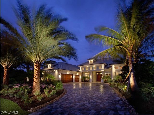 2760 Crayton Rd., Naples, FL