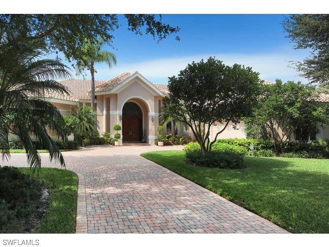 6935 Green Tree Dr., Naples, FL 34108
