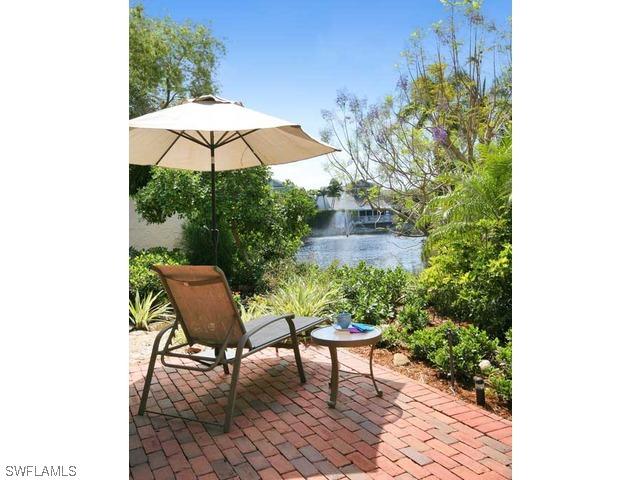 584 Tierra Mar Ln., Naples, FL