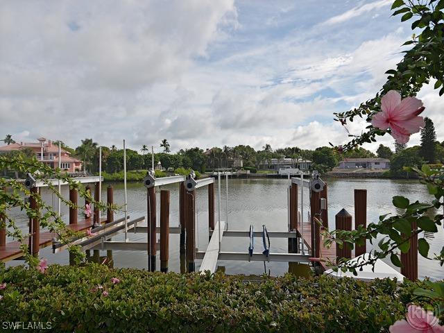 1400 Gulf Shore Blvd. #210, Naples, FL 34103