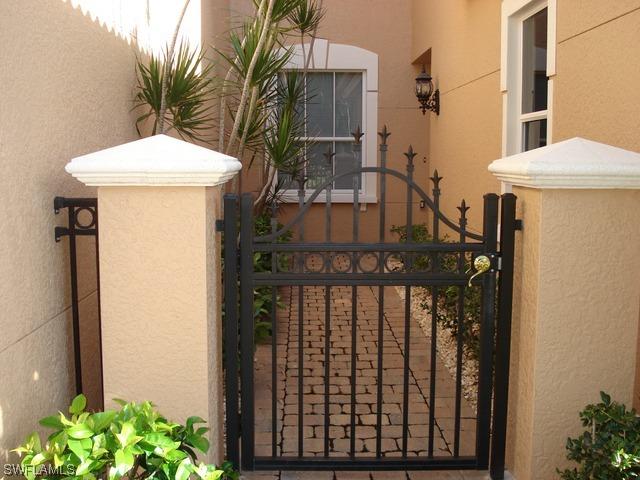 6105 Montelena Cir., Naples, FL 34119