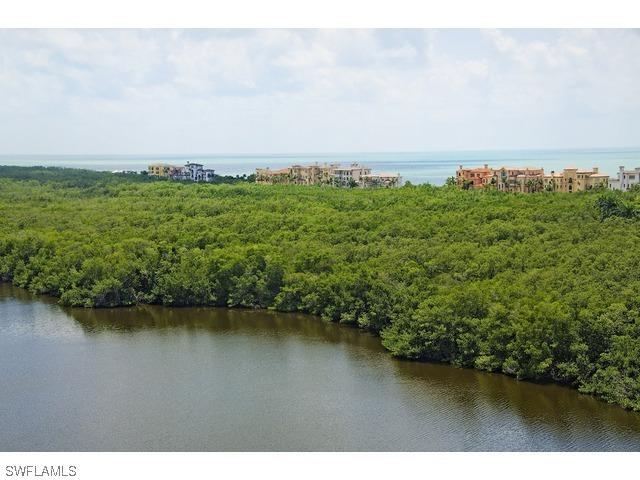 8960 Bay Colony Dr., Naples, FL 34108