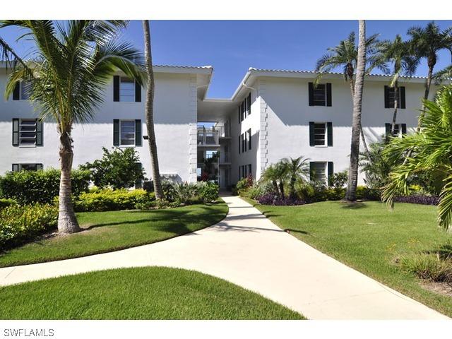 10573 Gulfshore Dr. #206, Naples, FL