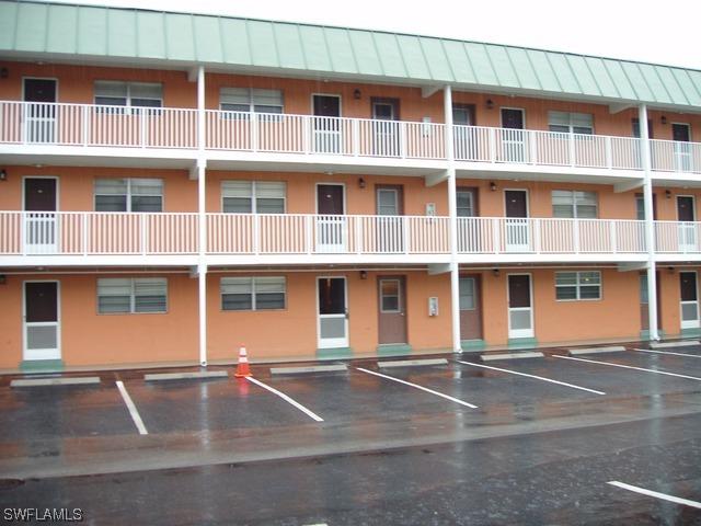 72 7th St. #110, Naples, FL