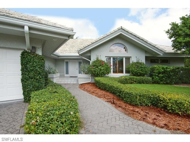 701 Tamarind Ct., Naples, FL 34108