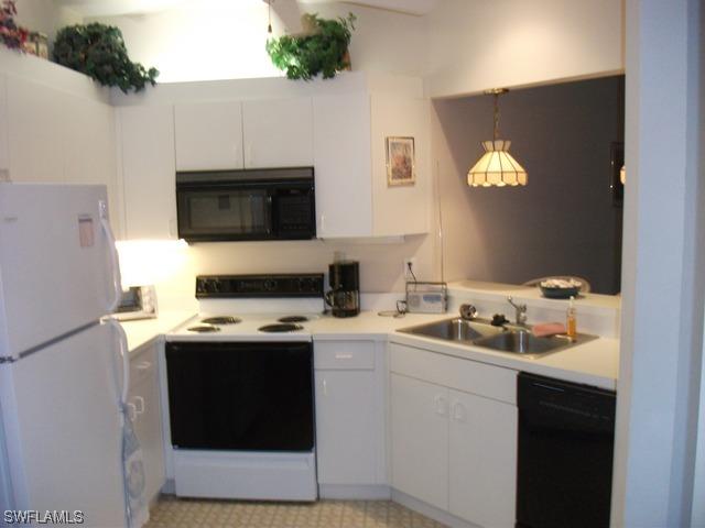 3705 Fieldstone Blvd., Naples, FL