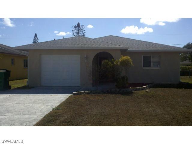 726 97th Ave., Naples, FL 34108