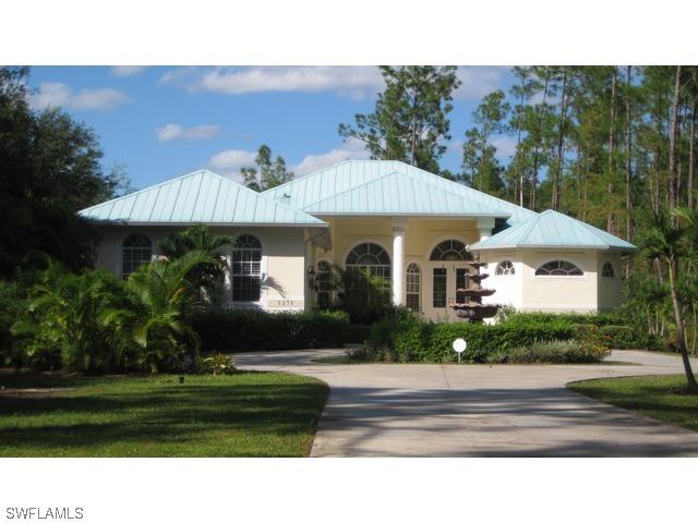 5275 Hawthorn Woods Way, Naples, FL 34116