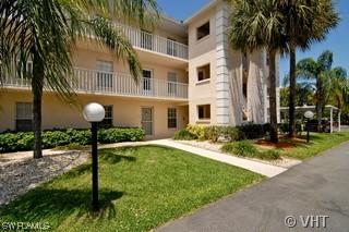 9580 Victoria Ln. #102, Naples, FL