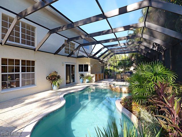 2173 Paget Cir., Naples, FL