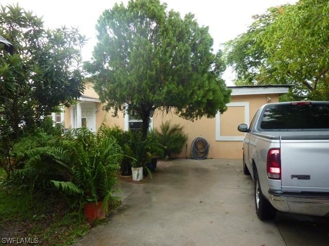 2833 Barrett Ave., Naples, FL 34112