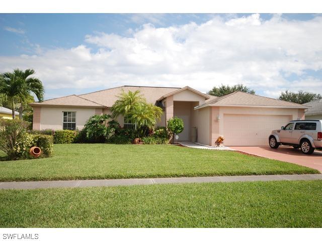 869 Summerfield Dr., Naples, FL 34120