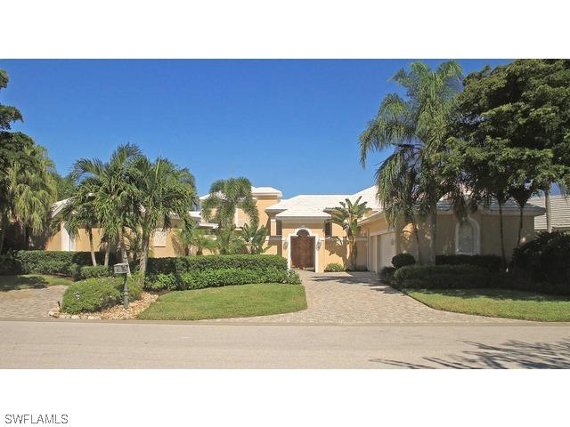 573 Portsmouth Ct., Naples, FL 34110