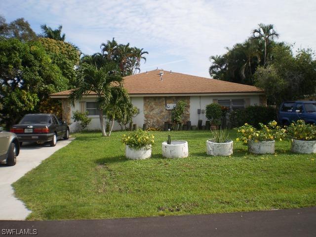 105 Tahiti St., Naples, FL