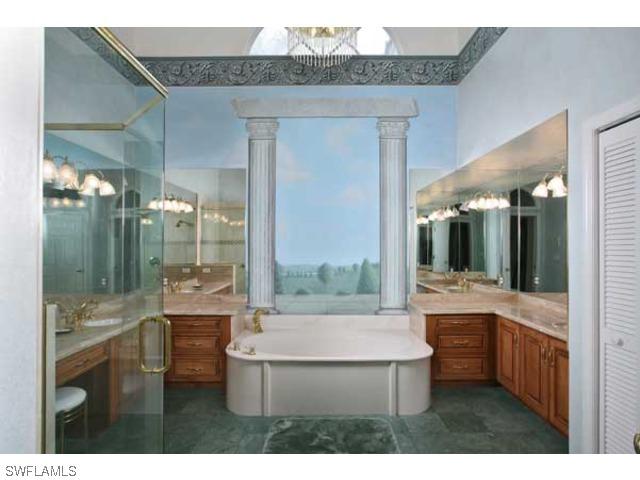 156 Via Napoli, Naples, FL