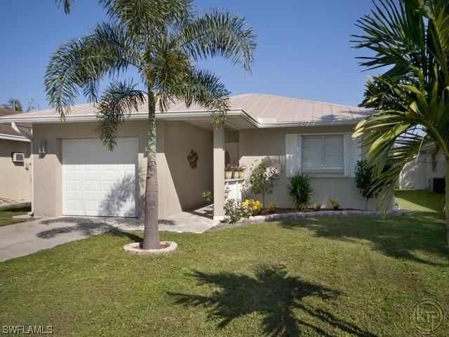 785 99th Ave., Naples, FL 34108