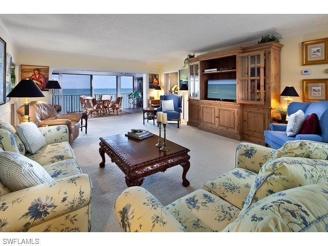 2901 Gulf Shore Blvd. #701, Naples, FL
