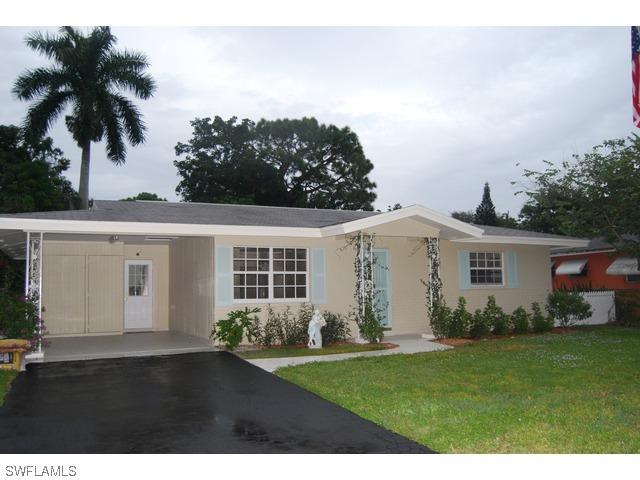 1051 Cooper Dr., Naples, FL 34103