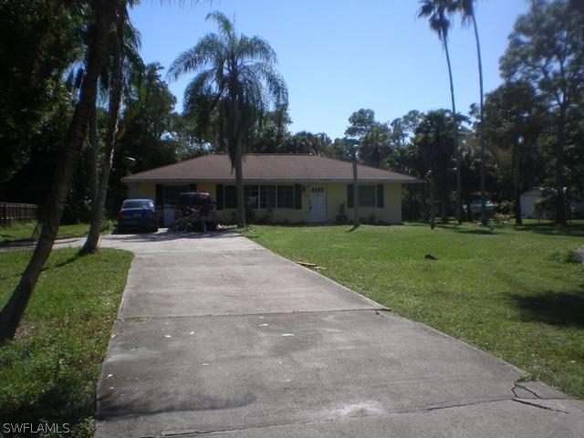 5300 Cypress Ln., Naples, FL