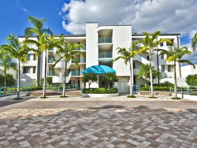 305 Park Shore Dr. #231, Naples, FL