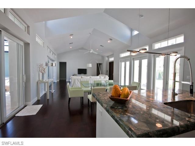 575 Orchid Dr., Naples, FL 34102