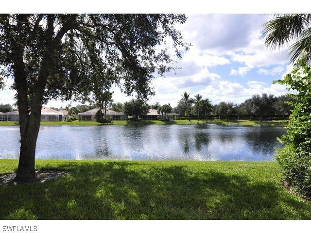 5428 Freeport Ln., Naples, FL