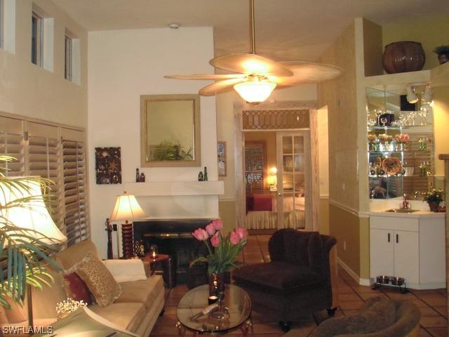 5935 Livermore Ln., Naples, FL