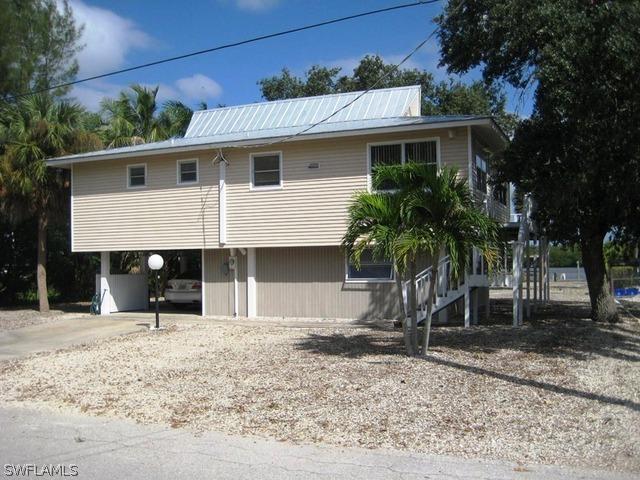 4855 Dolphin Ln., Fort Myers Beach, FL 33931