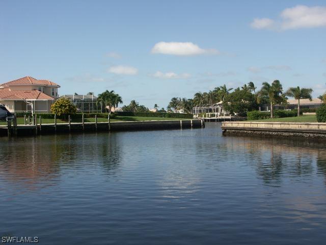 70 Peach Ct., Marco Island, FL 34145