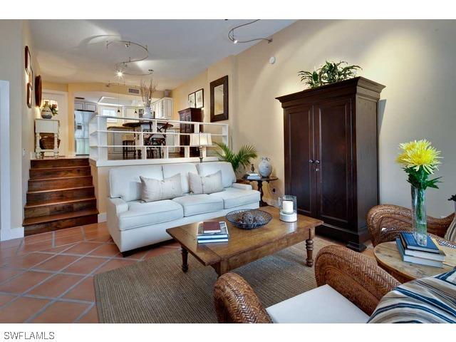 882 7th Ave. #B, Naples, FL