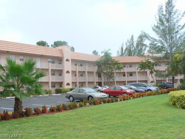 400 Forest Lakes Blvd., Naples, FL 34105