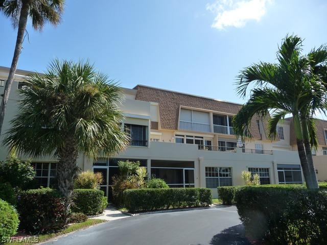 4200 Belair Ln. #110, Naples, FL 34103