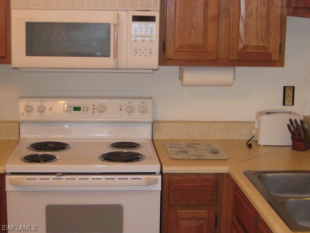 2036 Pine Isle Ln., Naples, FL 34112