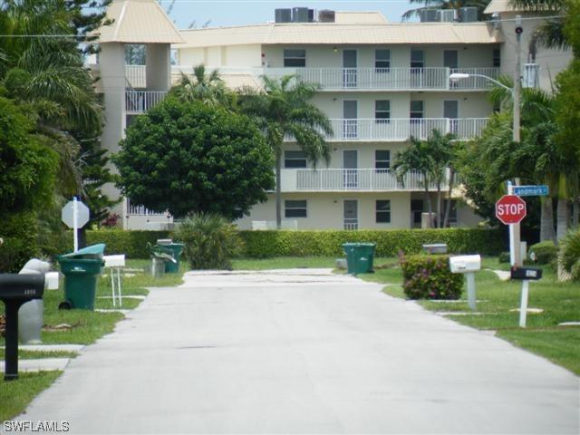 1017 Fieldstone Dr., Marco Island, FL 34145