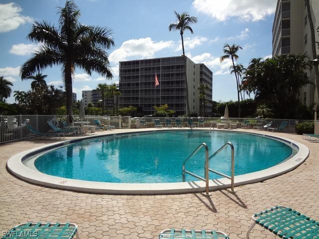 5 Bluebill Ave. #309, Naples, FL